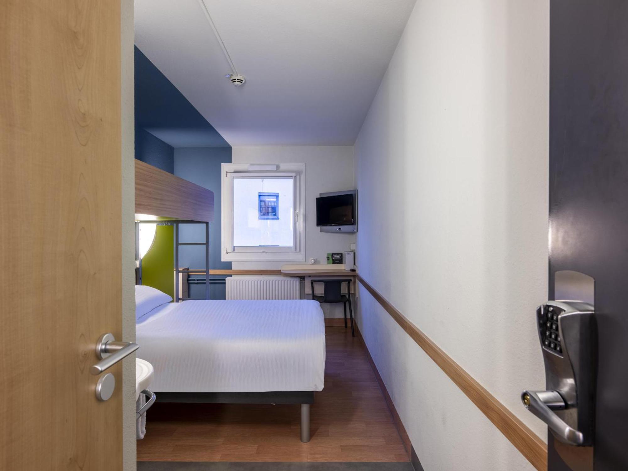 B&B Hotel Giessen-Linden Linden  Екстер'єр фото